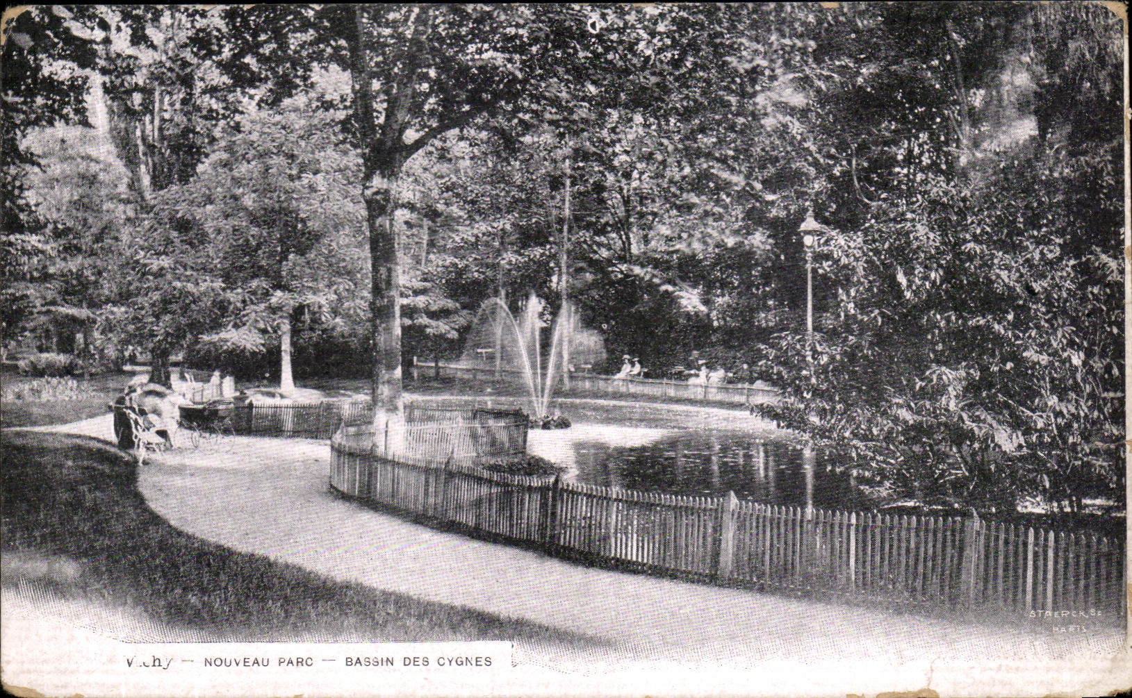 CPA Vichy Nouveau Parc Bassin Des Cygnes