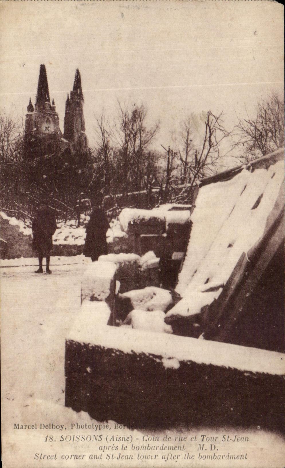 CPA Soissons Corner of street and Turn St Jean after the bombardment