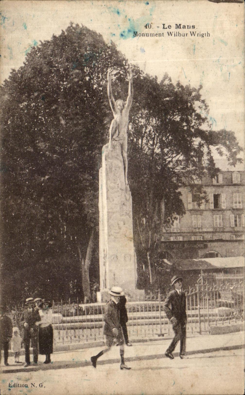 CPA Mans Monument Wilbur Wrigth Aviator