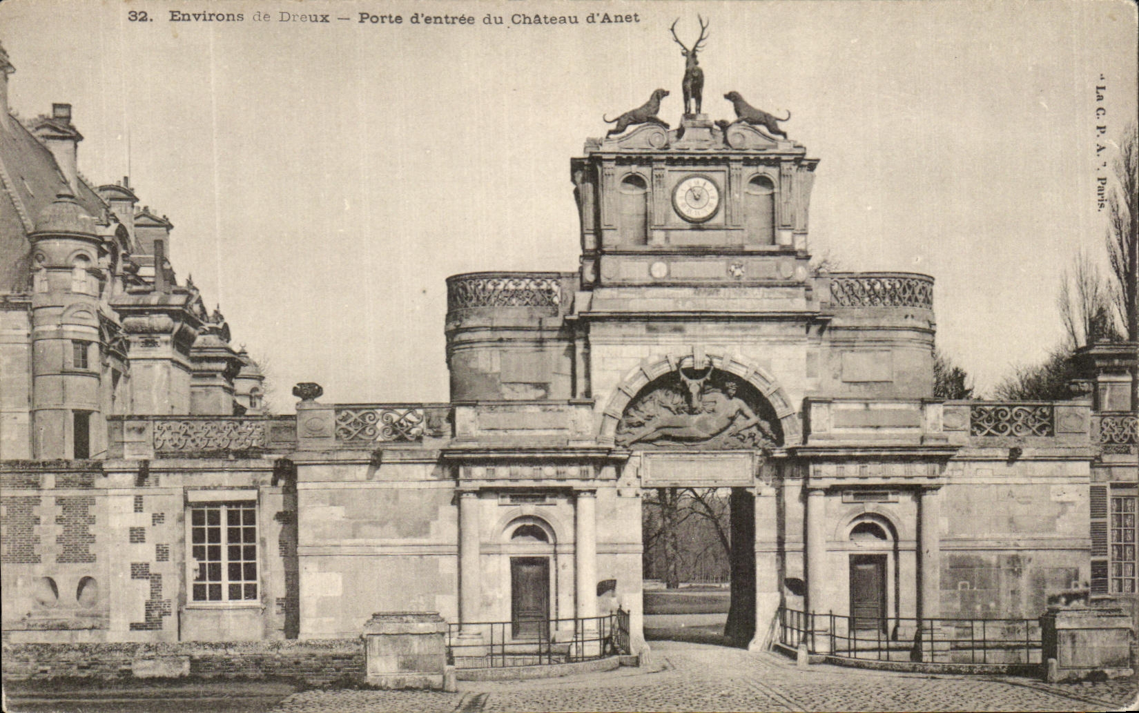 Alrededores de CPA de la puerta principal de Dreux del castillo de Anet