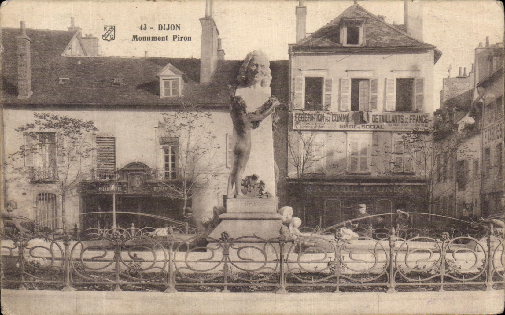 CPA Dijon Piron Monument