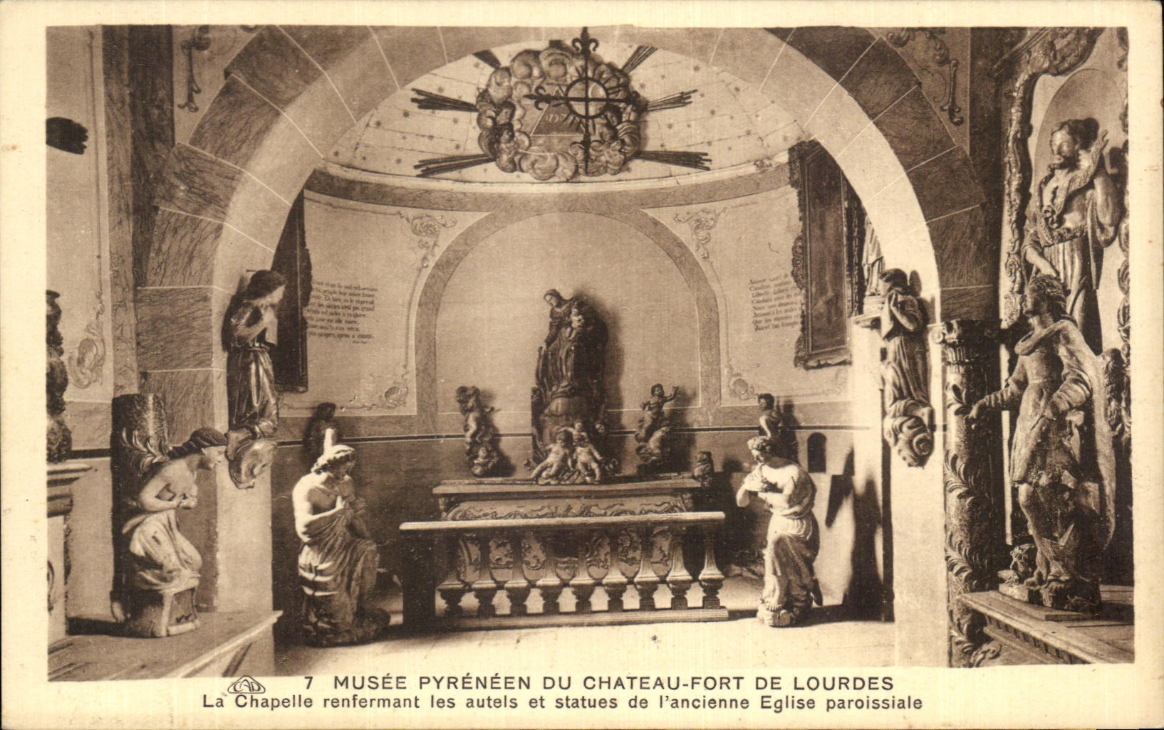 CPA Pyrenean Museum Of the Fort De Castle Lourdes La Chapelle containing the furnace bridges and statues of the old church