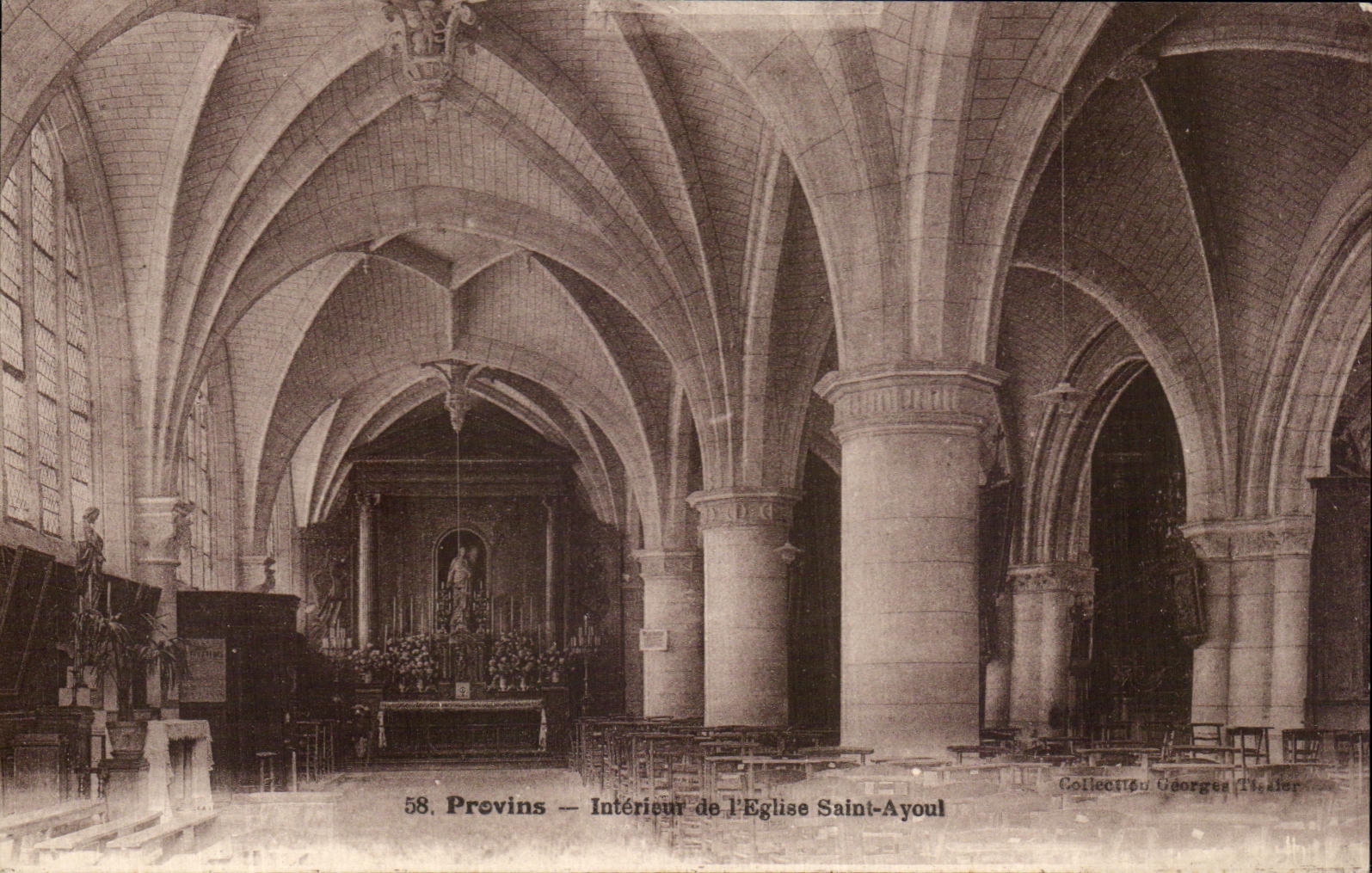 CPA Layered branches Interior of the Church Saint Ayoul