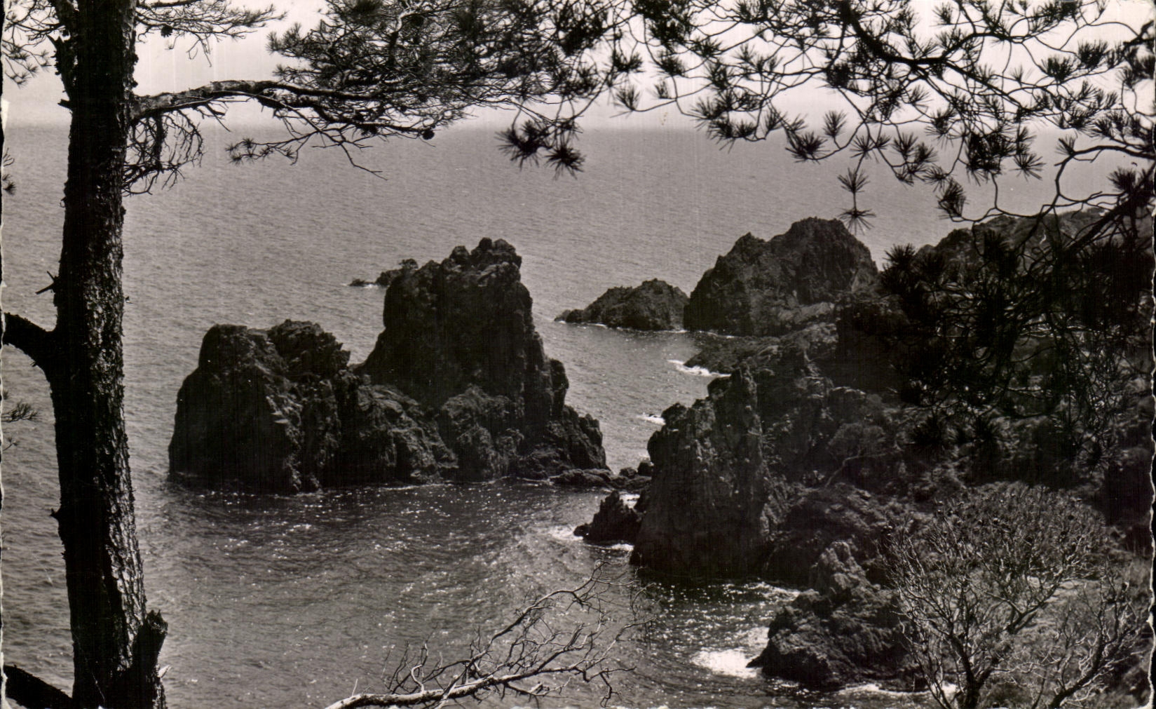 CPA la dimension del azul el mediterraneo rojo y sus rocas