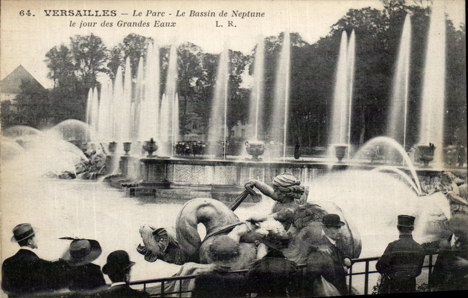 CPA Versailles Le Parc Le Bassin de Neptune