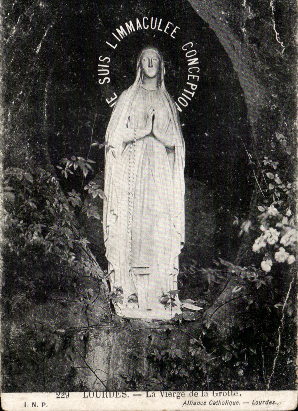 CPA Lourdes Vrerge of the Cave