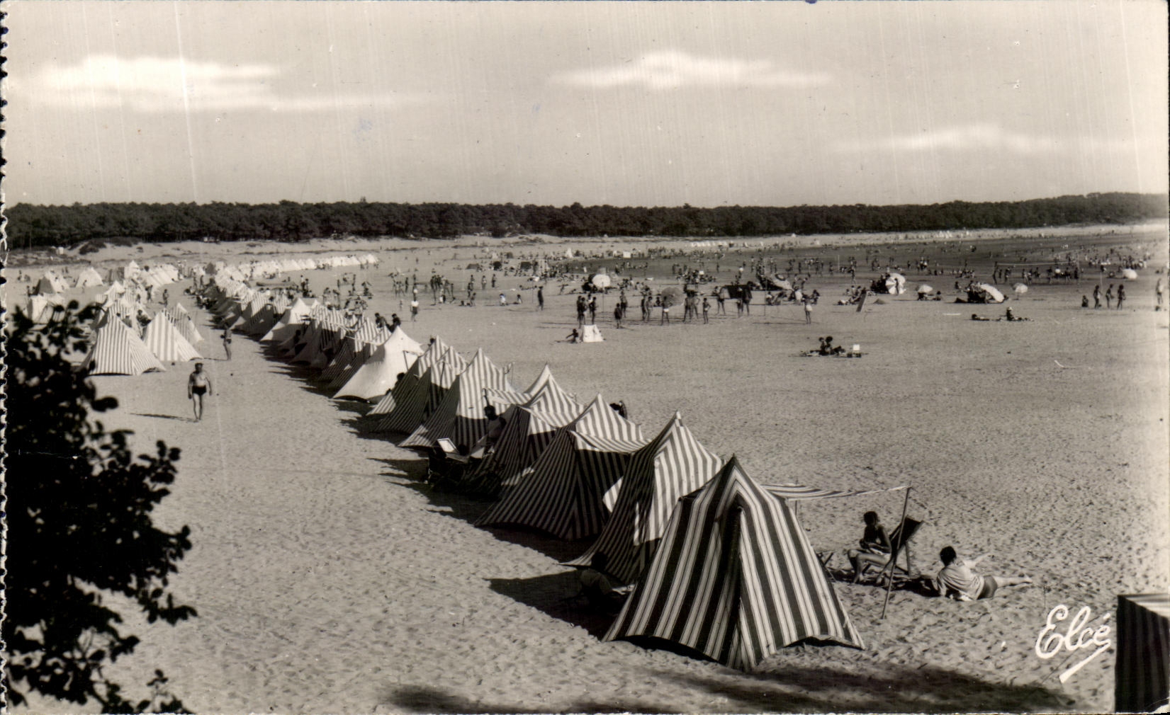 CPA St Georges de Didonne Overall picture of its superb Beach