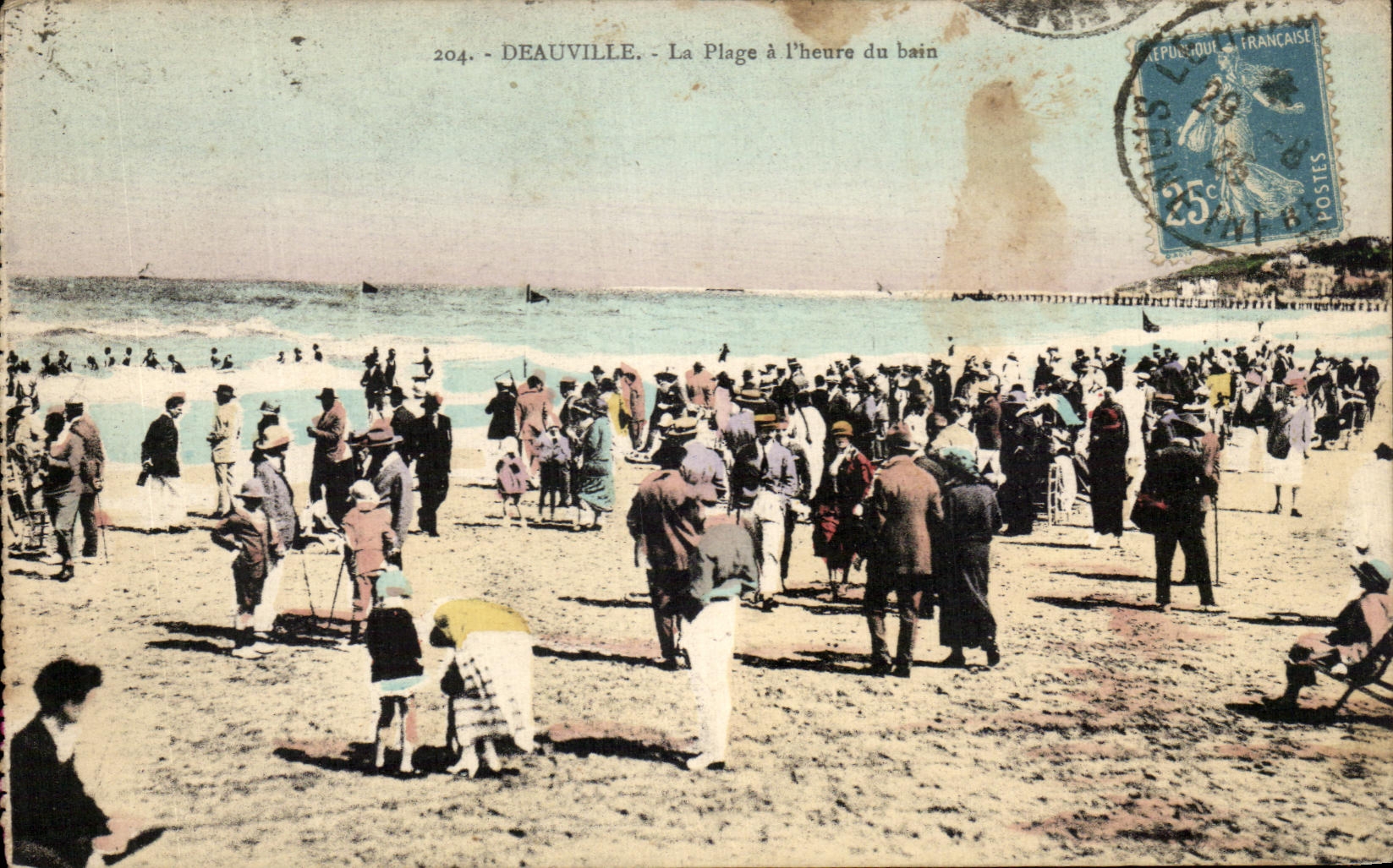 CPA Deauville La Plage a l'Heure du Bain
