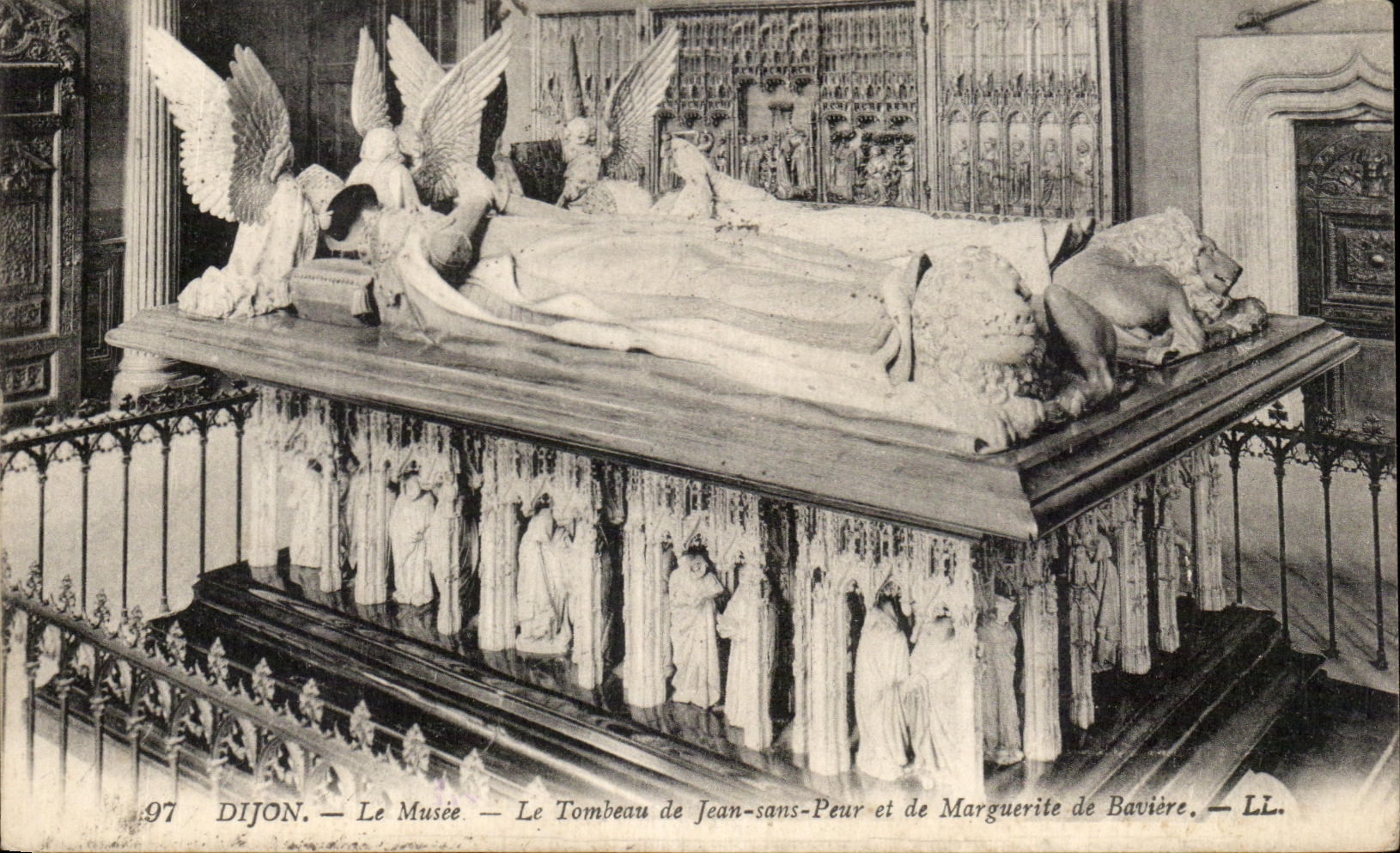 CPA Dijon the Museum the Tomb of Jean Without Fear and Marguerite of Bavaria