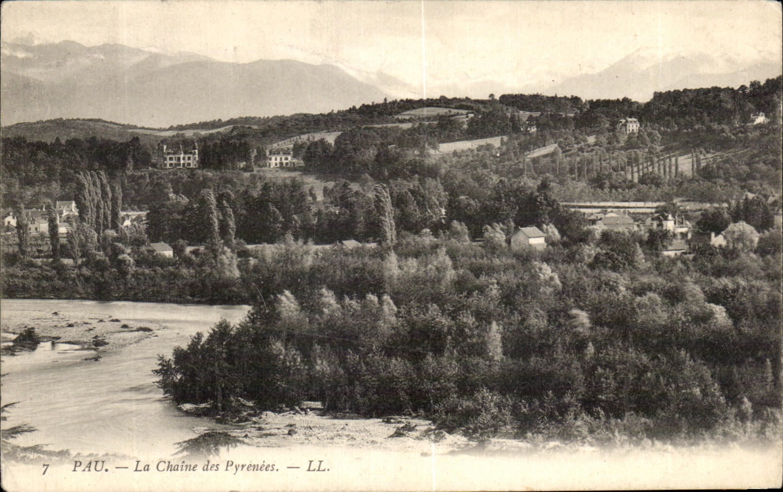 CPA Pau Le Chaine des Pyrenees