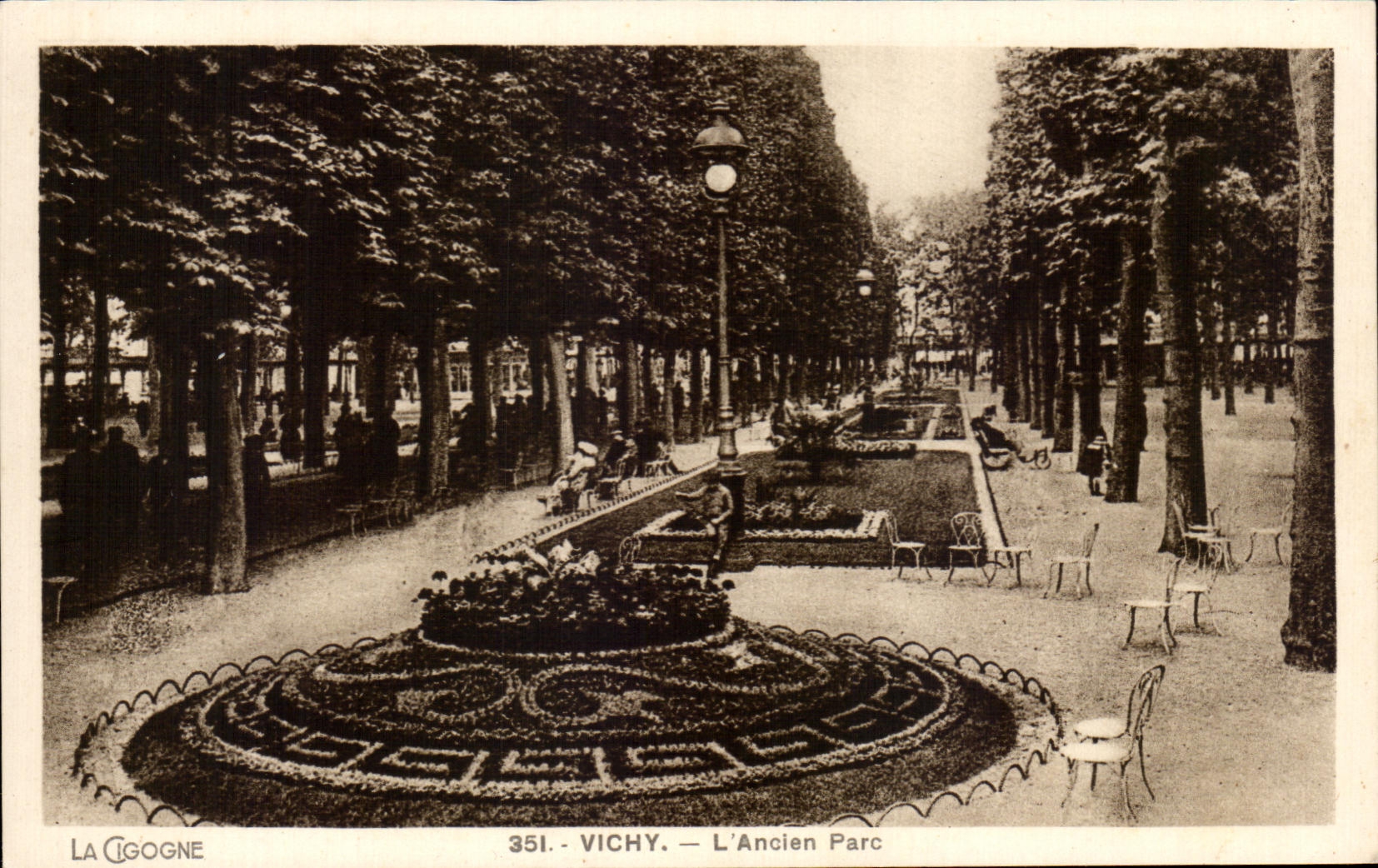 CPA Vichy L'Anclen Parc