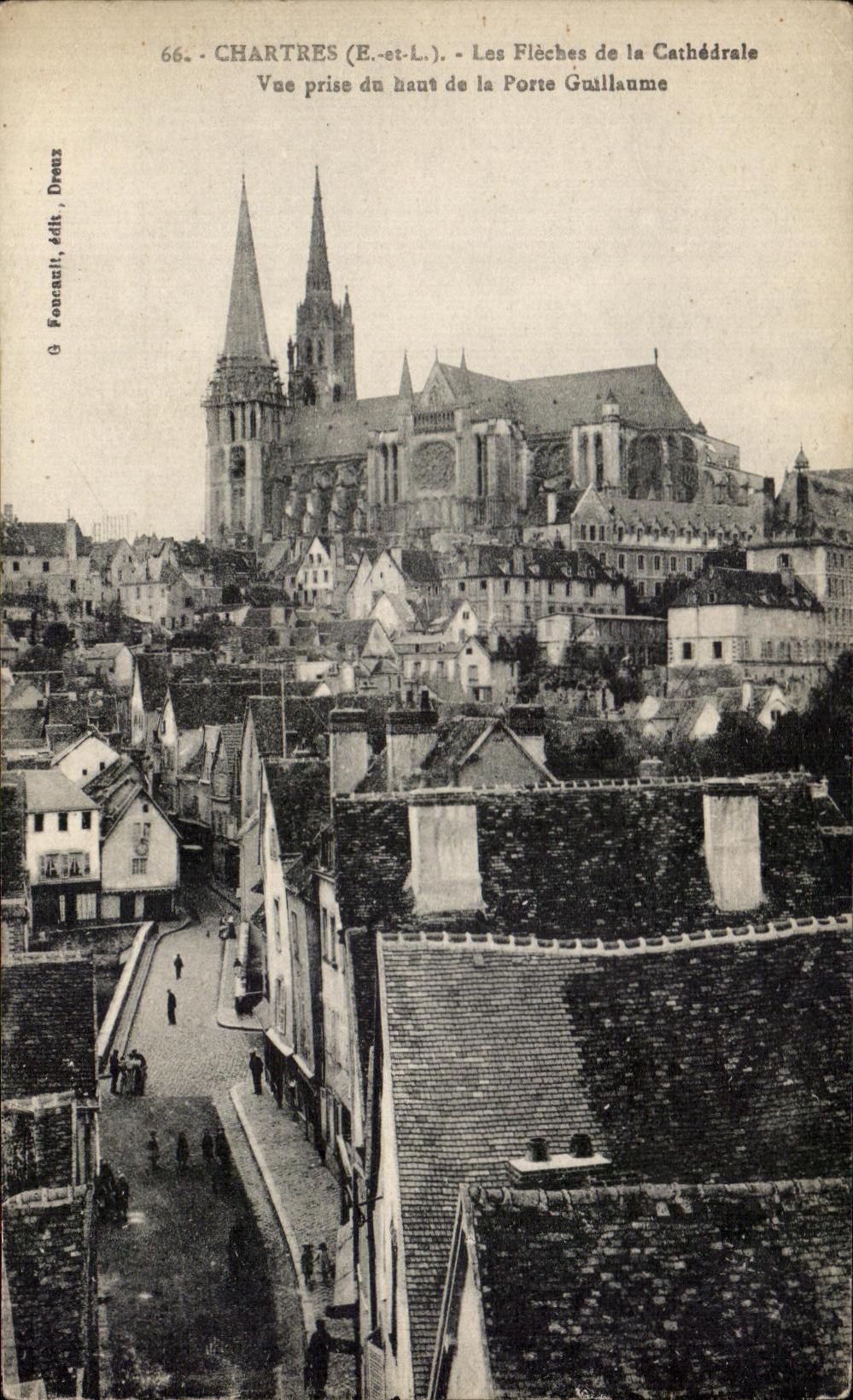 CPA Chartres Arrows of the Cathedral