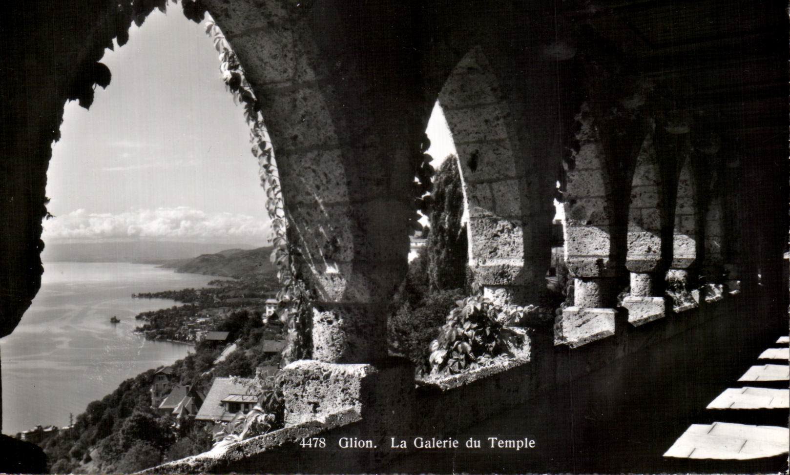 CPSM Glion La galerie du temple 
