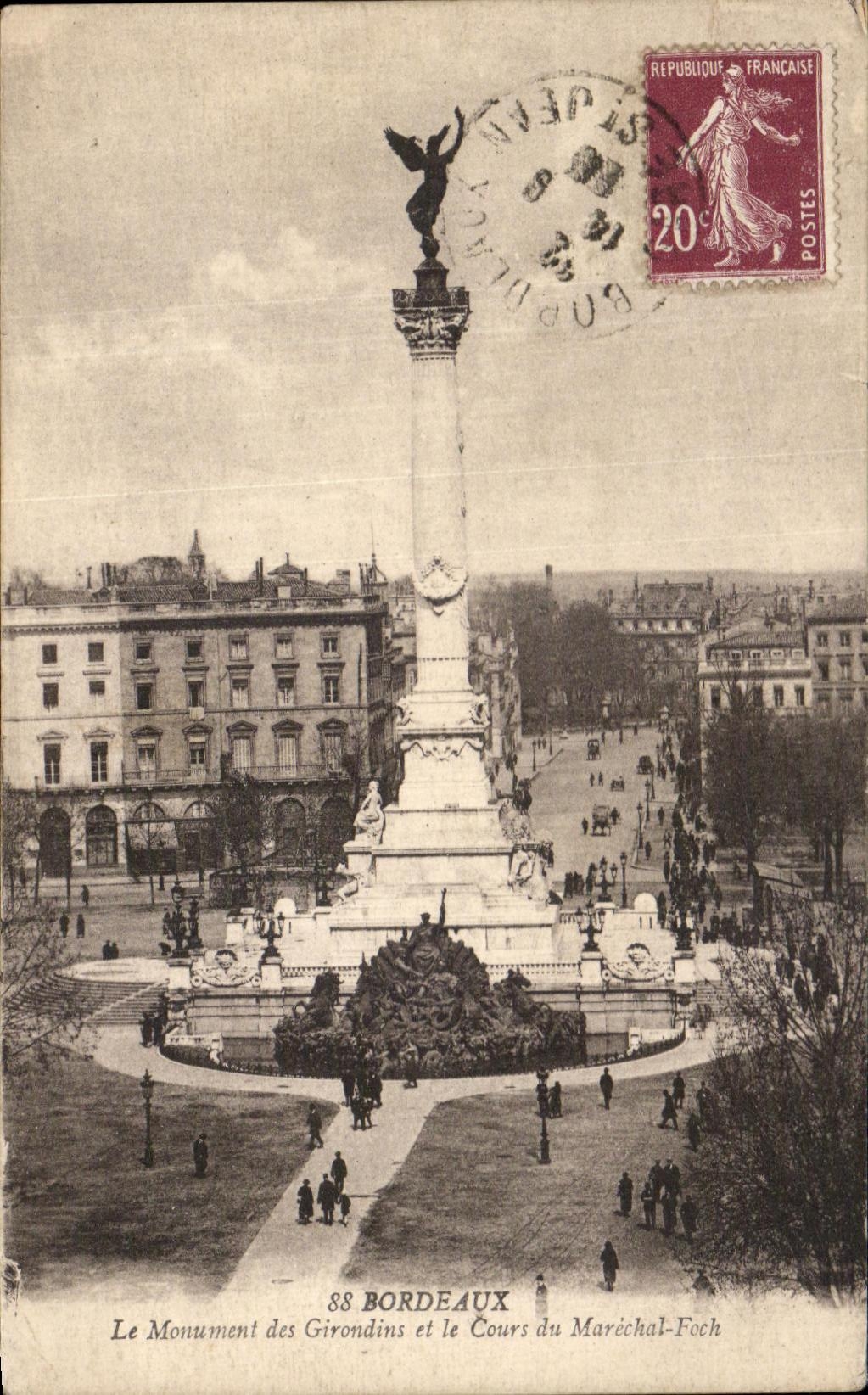 CPA Bordeaux the Monument of Of Gironde and the Course of the Foch Marshal