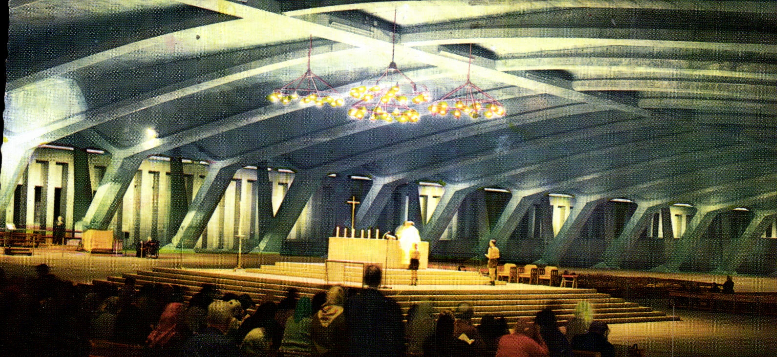 CPA Lourdes the Basilica Black and white Saint X Celebration of Sainte the Mass