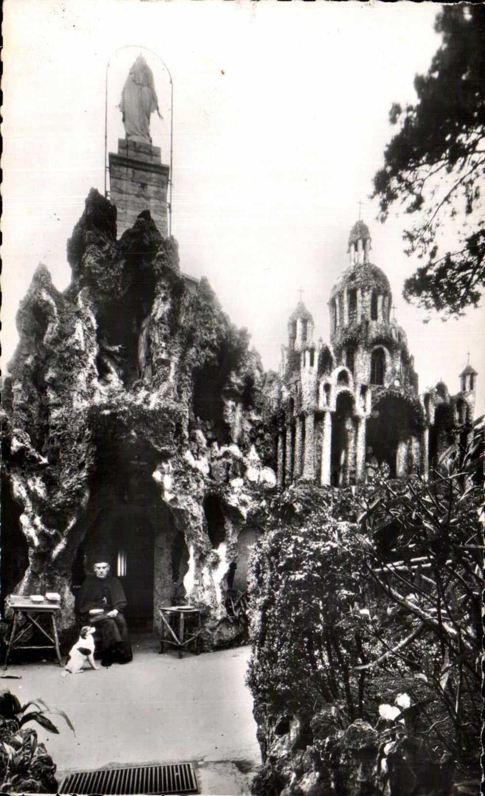 Ermita de CPA del santo Cyr de Cindre del montaje con el montaje del oro la Virgen Antree de los jardines y del Cliappalle del ARS del d de la base