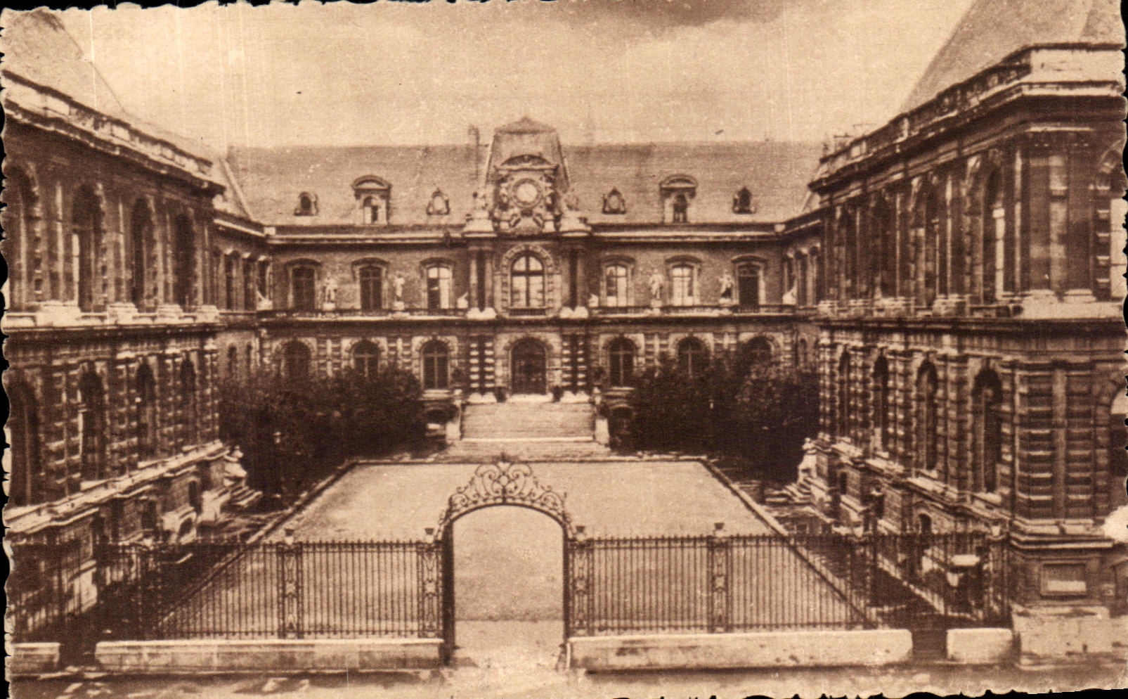 CPA Amiens the Town hall