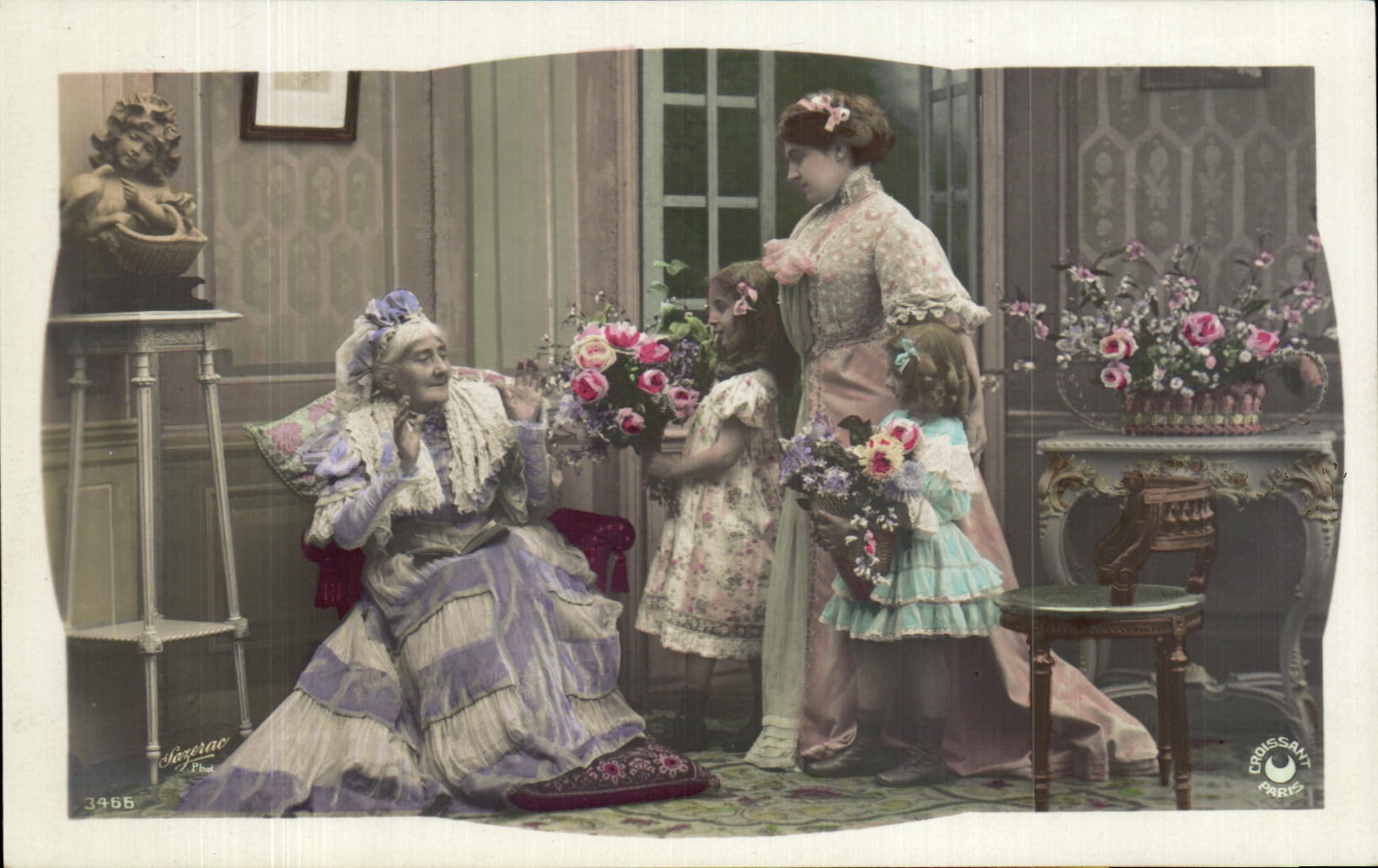 Mujer mayor y ninos de la fantasia de CPA