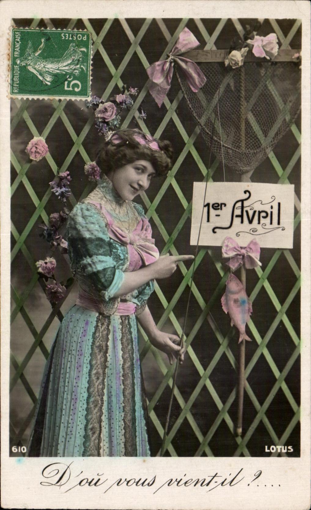 CPA Fantaisie Woman Easter April 1st Fishes Scoop