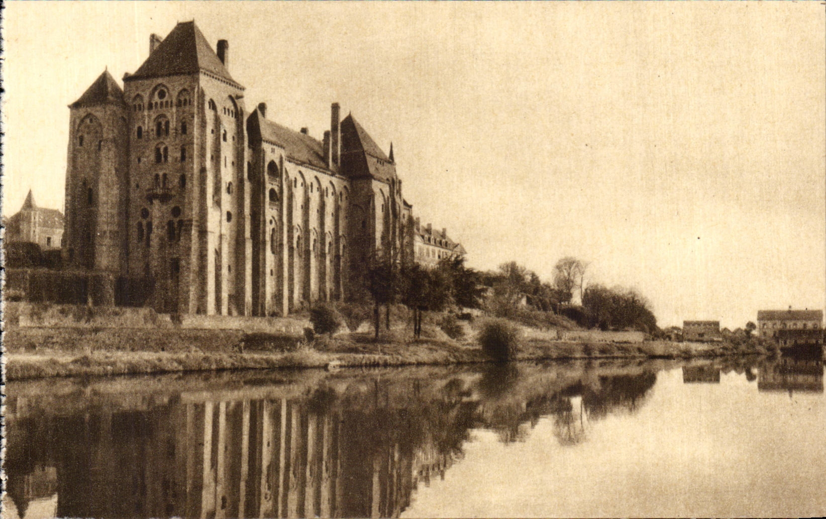 CPA Abbaye De Solesmes Seen Of Right Bank Of the Sarthe
