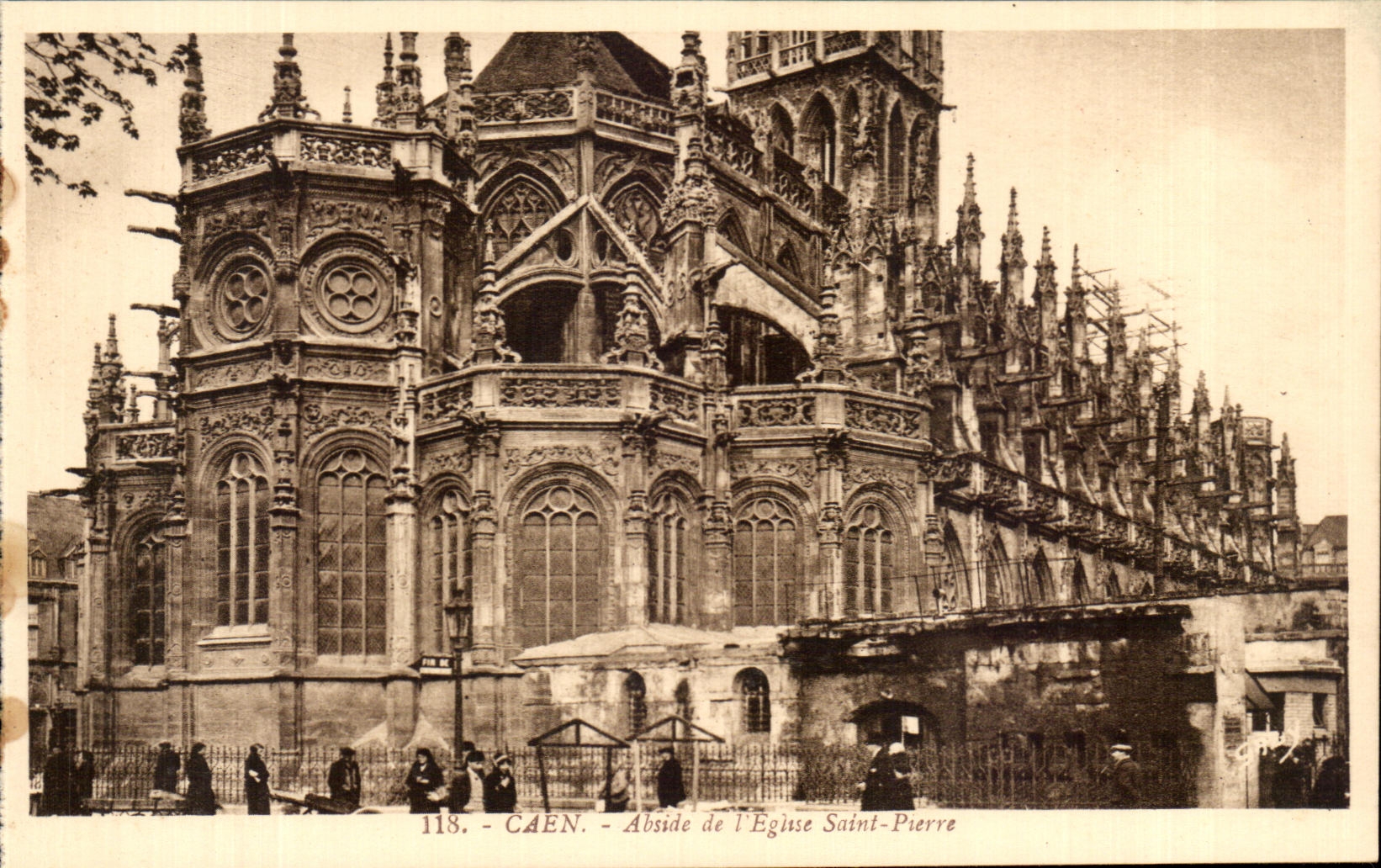 CPA Caen Abside De L'Eglise Saint Pierre