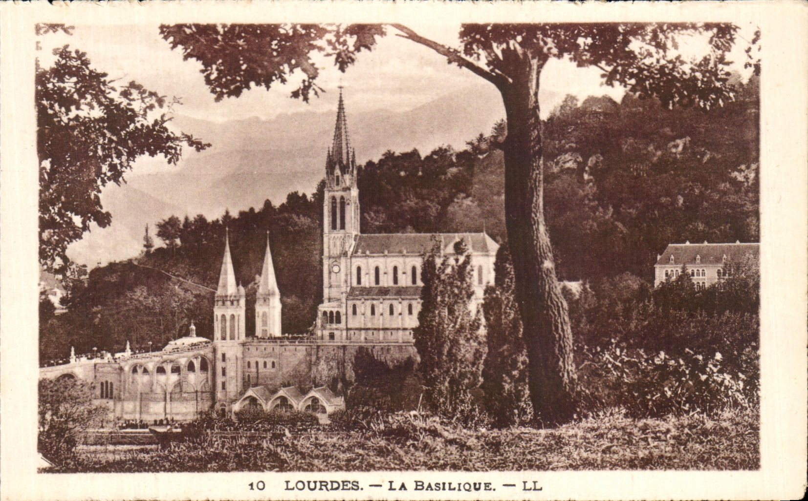 CPA Lourdes the Basilica