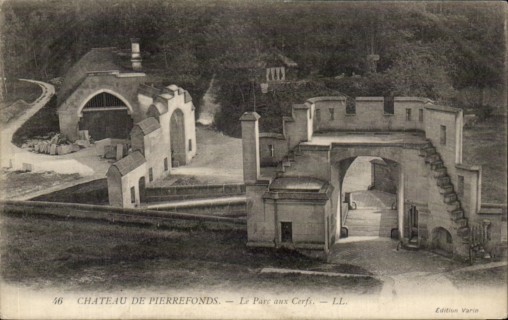 CPA Chateau De Pierrefonds Le Parc Aux Cerfs