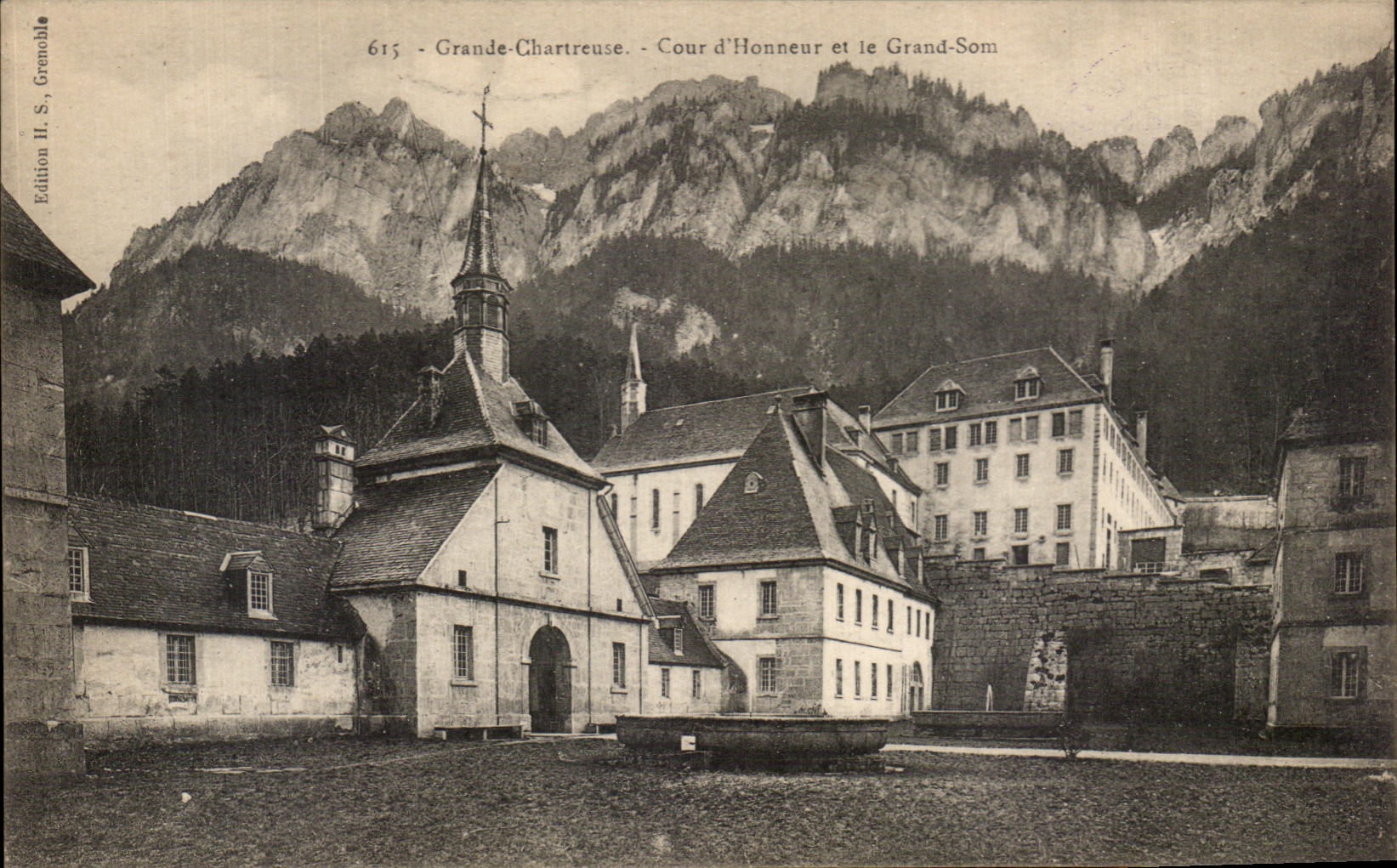 Patio principal chartreuse grande de CPA y som grande