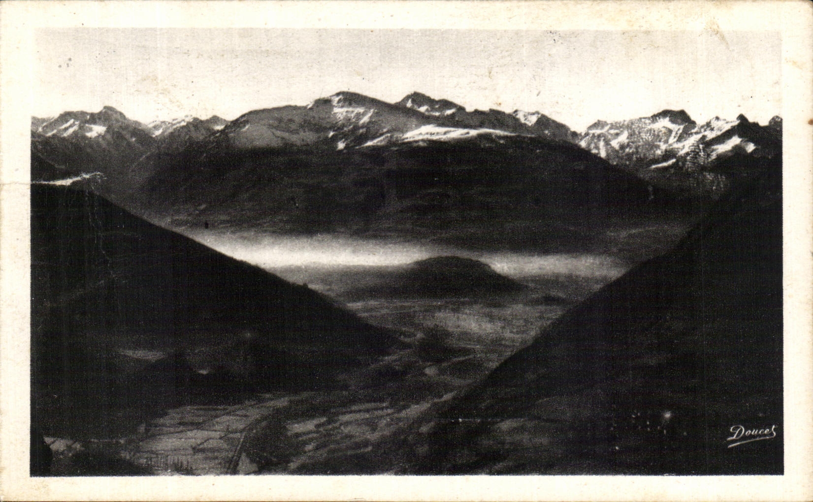 CPA Lourdes Valle Of argeles el the Chain of the Pyrenees Seen Of the Peak Of Jer