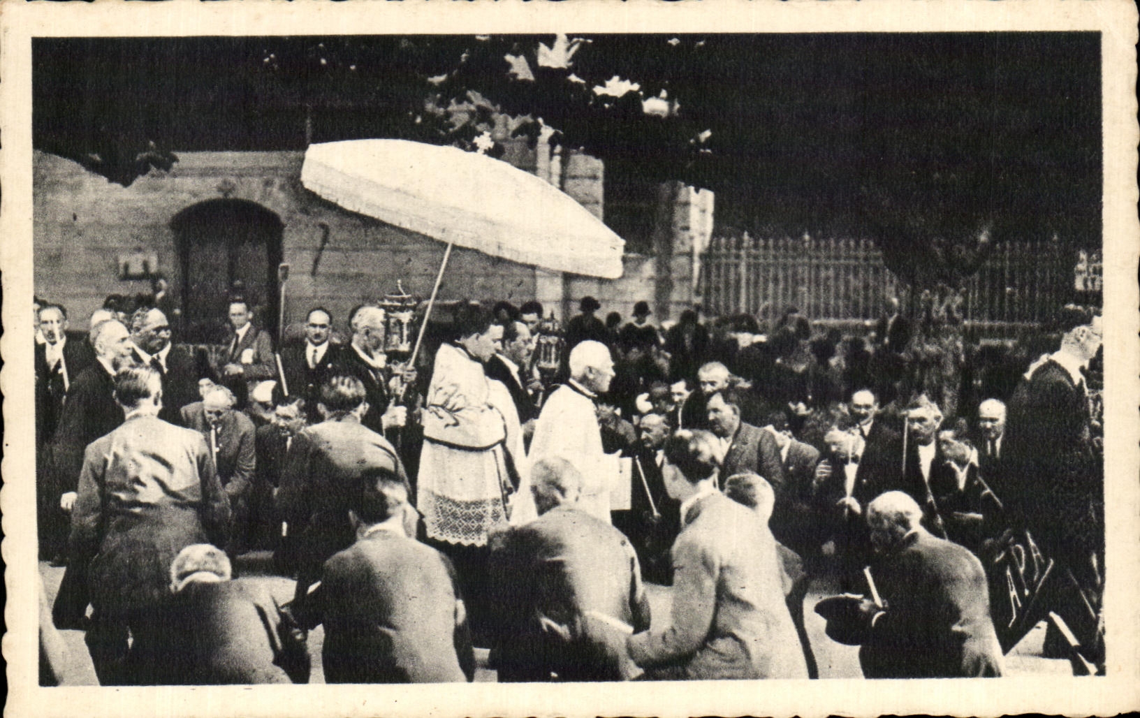 CPA Lourdes St Sacrament In front of the Swimming pools Before the Procession