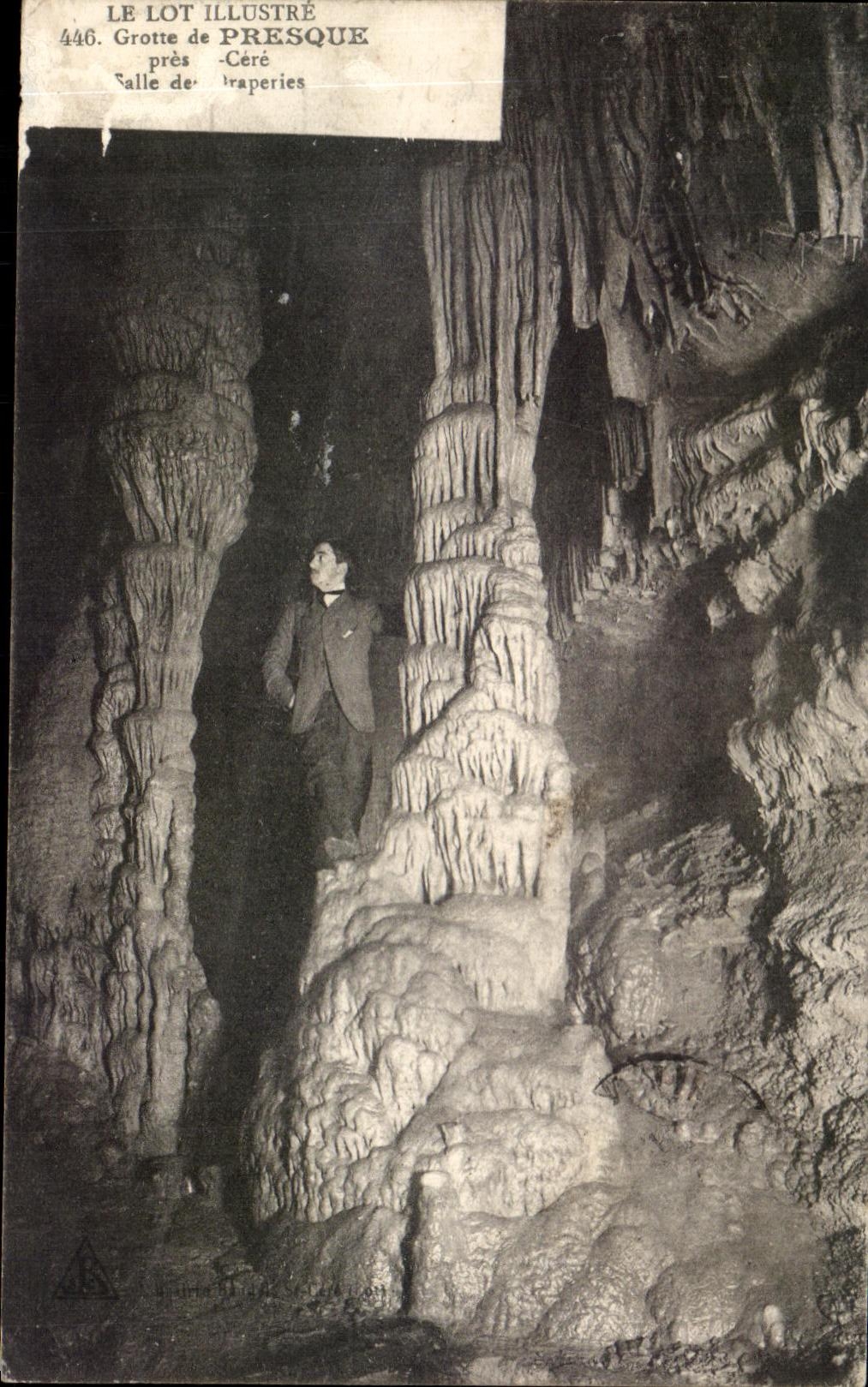 CPA the Batch Illustrates Cave of Almost close cere Salle of Draperies