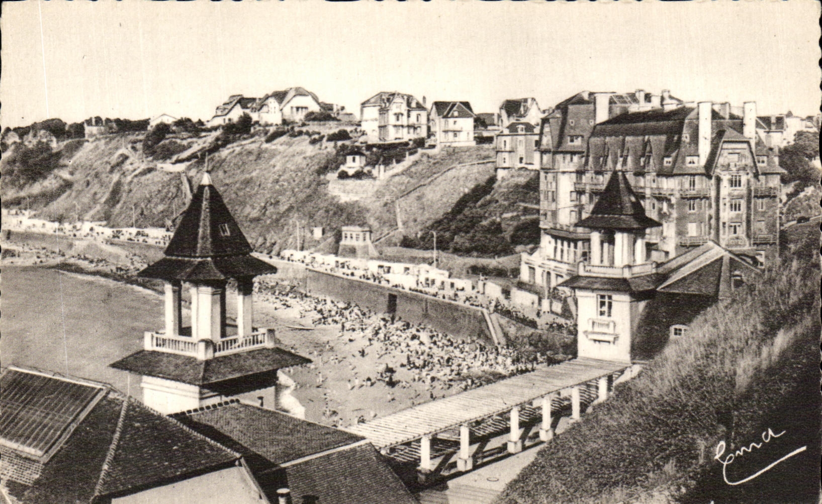 CPA Granville La Plage vue du Moulin