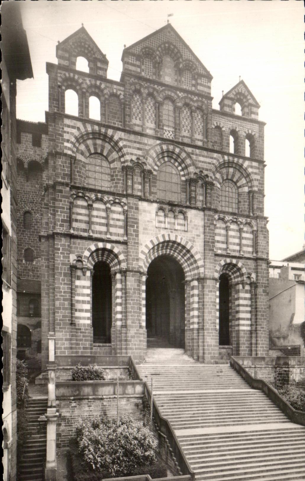 CPA Le Puy en Velay La Cathedrate Notre Dame du Puy 