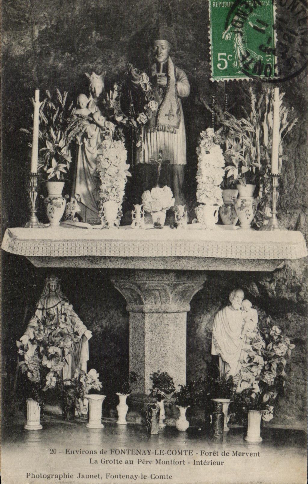 Alrededores de CPA de Pontenay la cuenta Foret de Mervent la cueva al interior que el Montfort engendra