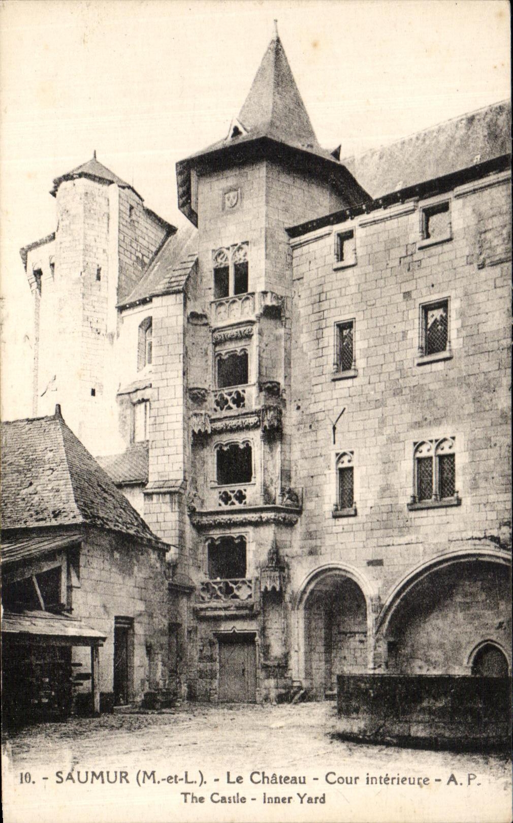 CPA Saumur the Castle interior Court