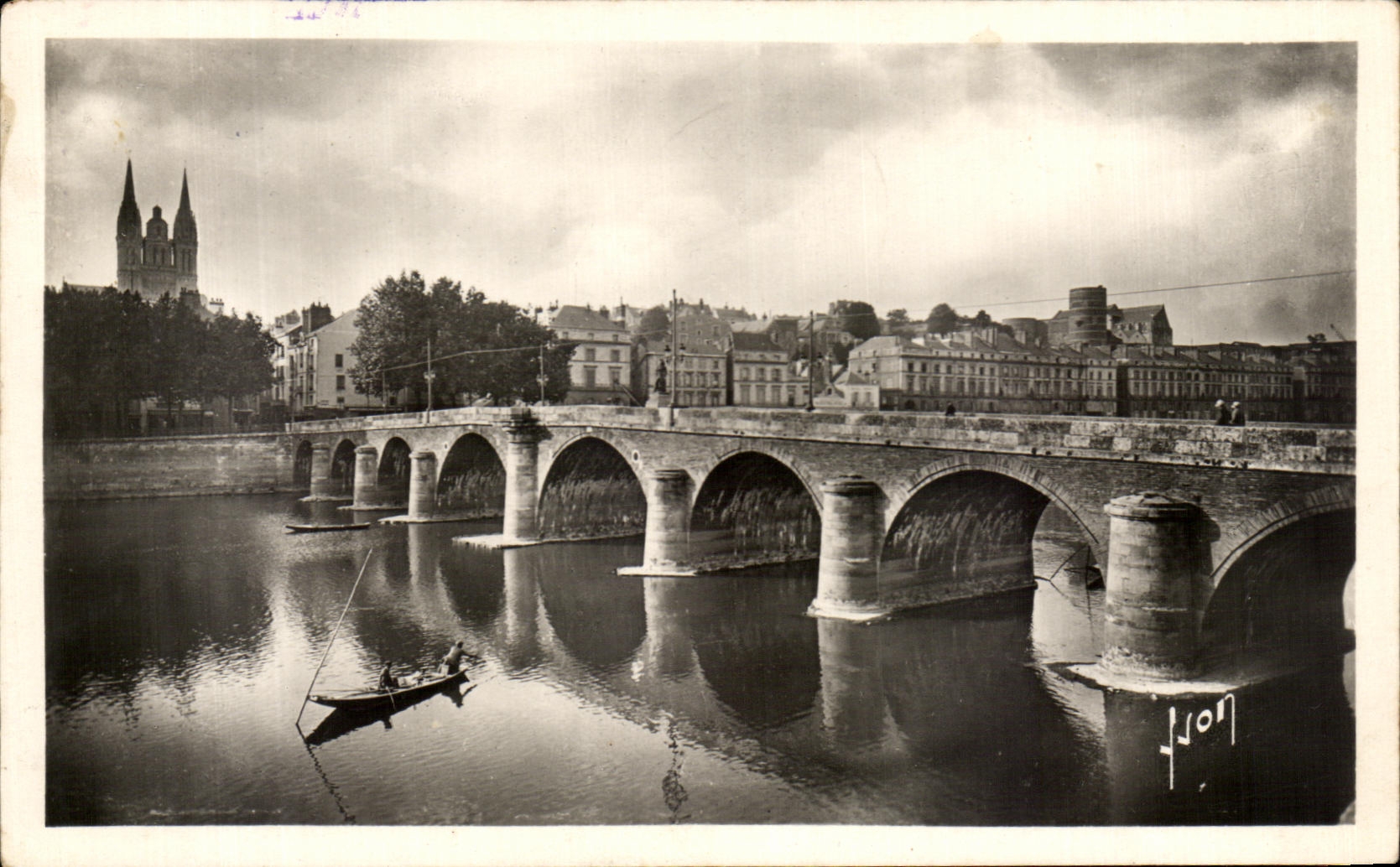 CPA Angers the bridge of centered