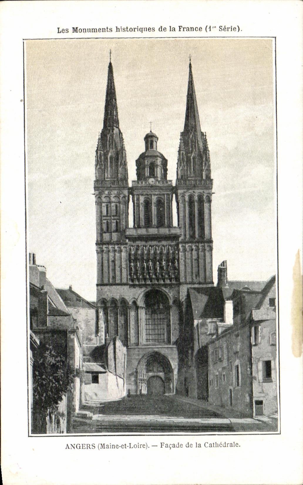 CPA Angers Frontage Of the Cathedral