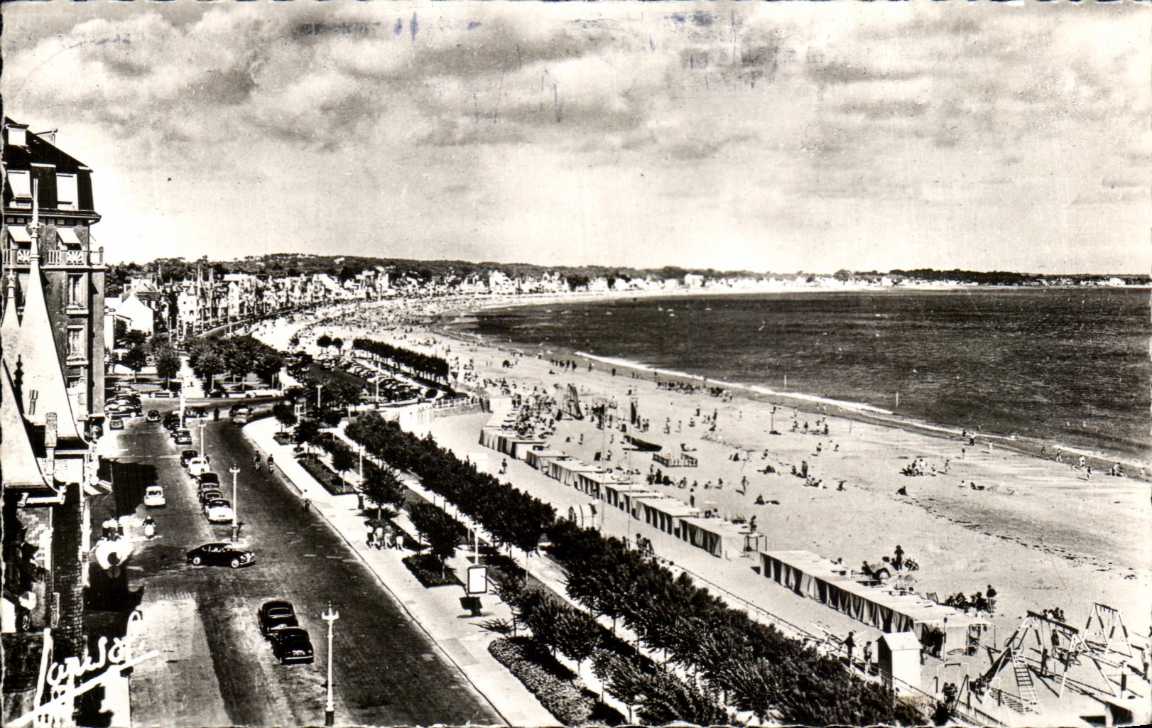 CPA La Baule the Beach and I' Esplanade