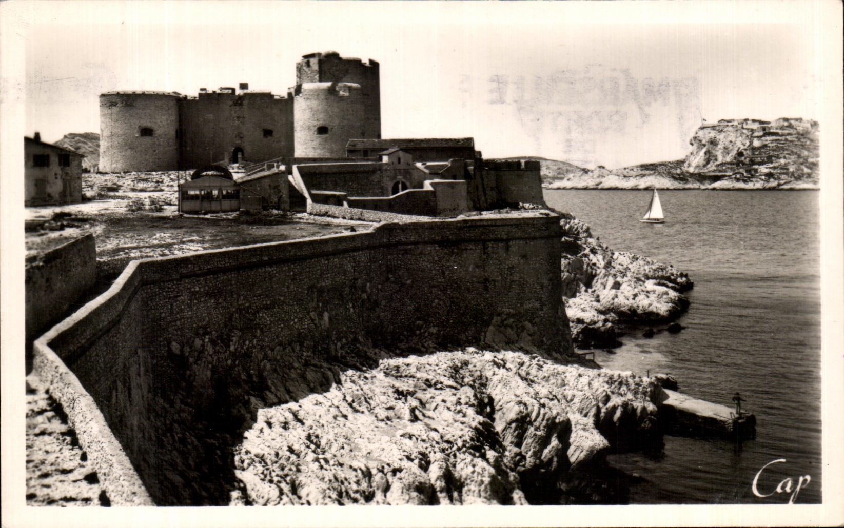 CPA Marseille Le Chateau d'If Une vue generlae du Dorjon