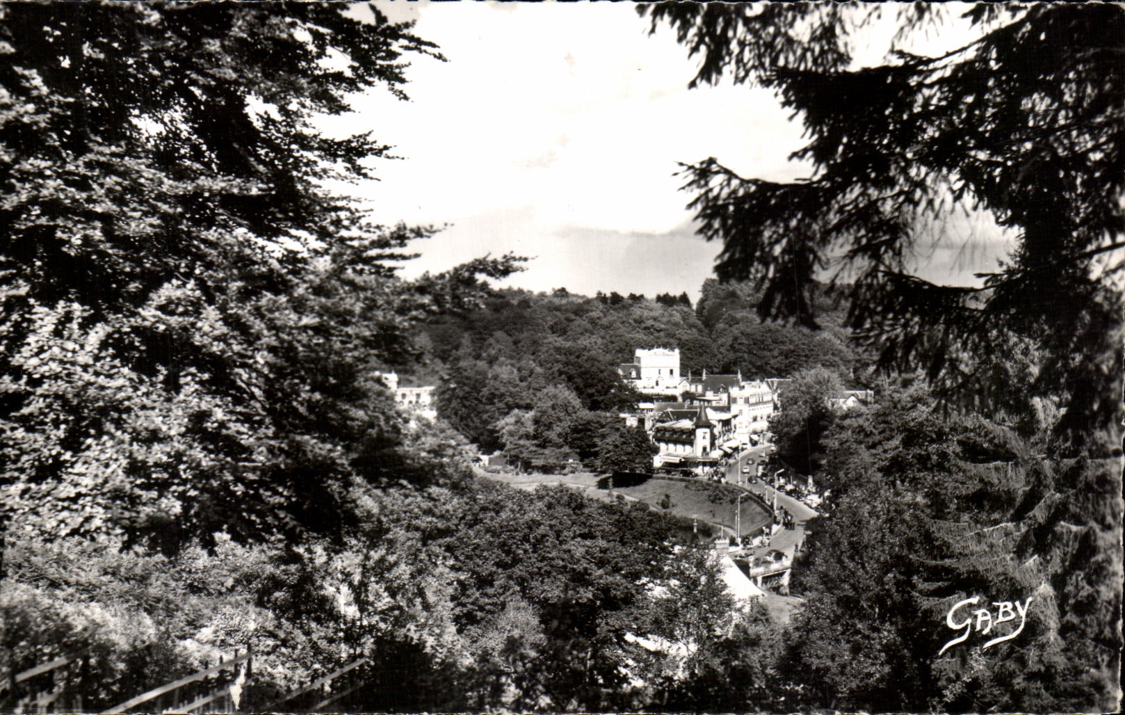 CPSM Bagnoles De L'Orne Echappee sur le Lac