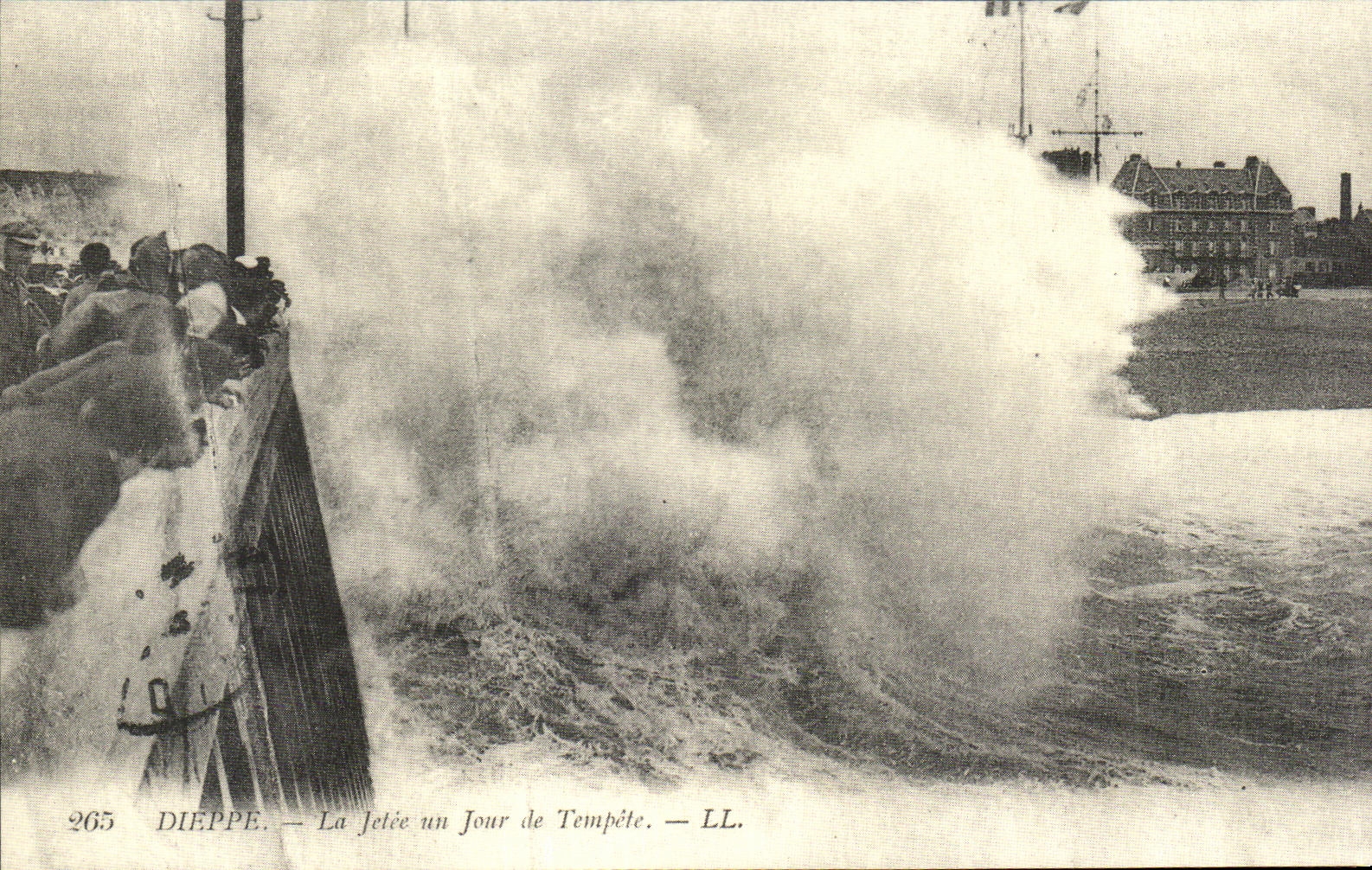 REPRO Dieppe el embarcadero un dia de tormenta