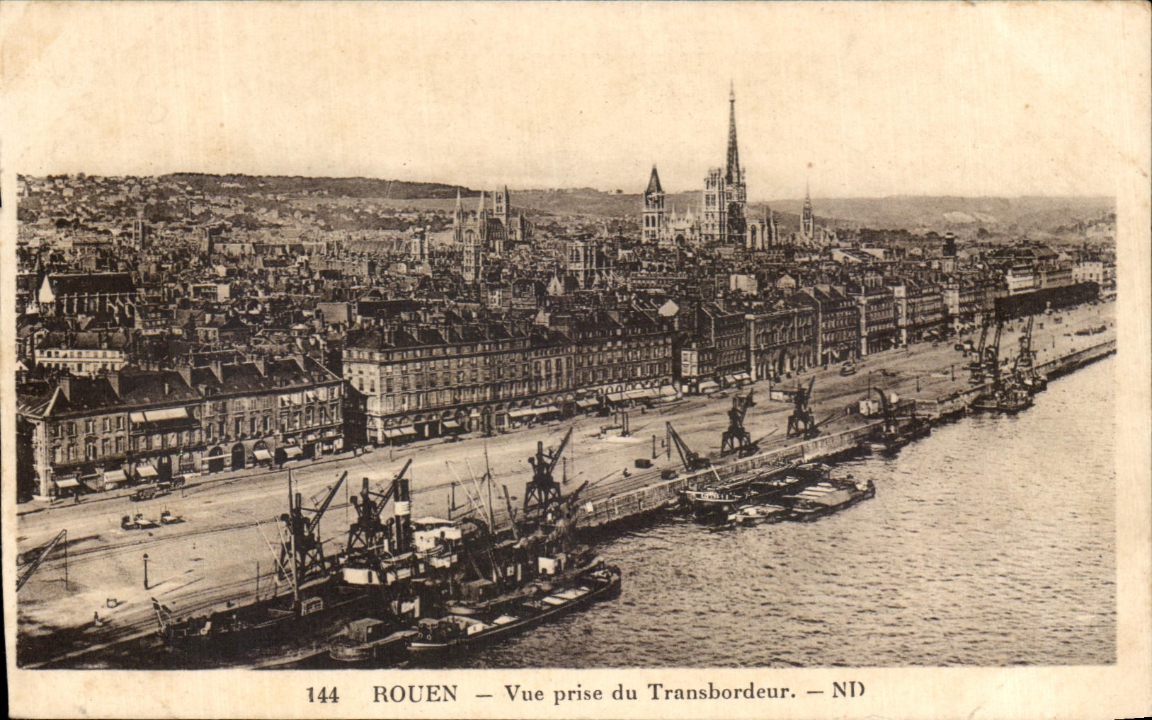 CPA Rouen Seen from of the Transporter Boats