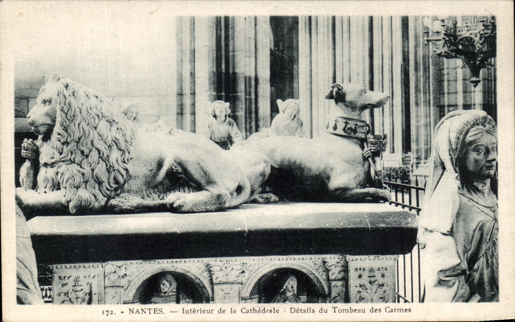 CPA Interior Nantes of the Cathedral Details of the Tomb of the Carmelite friars