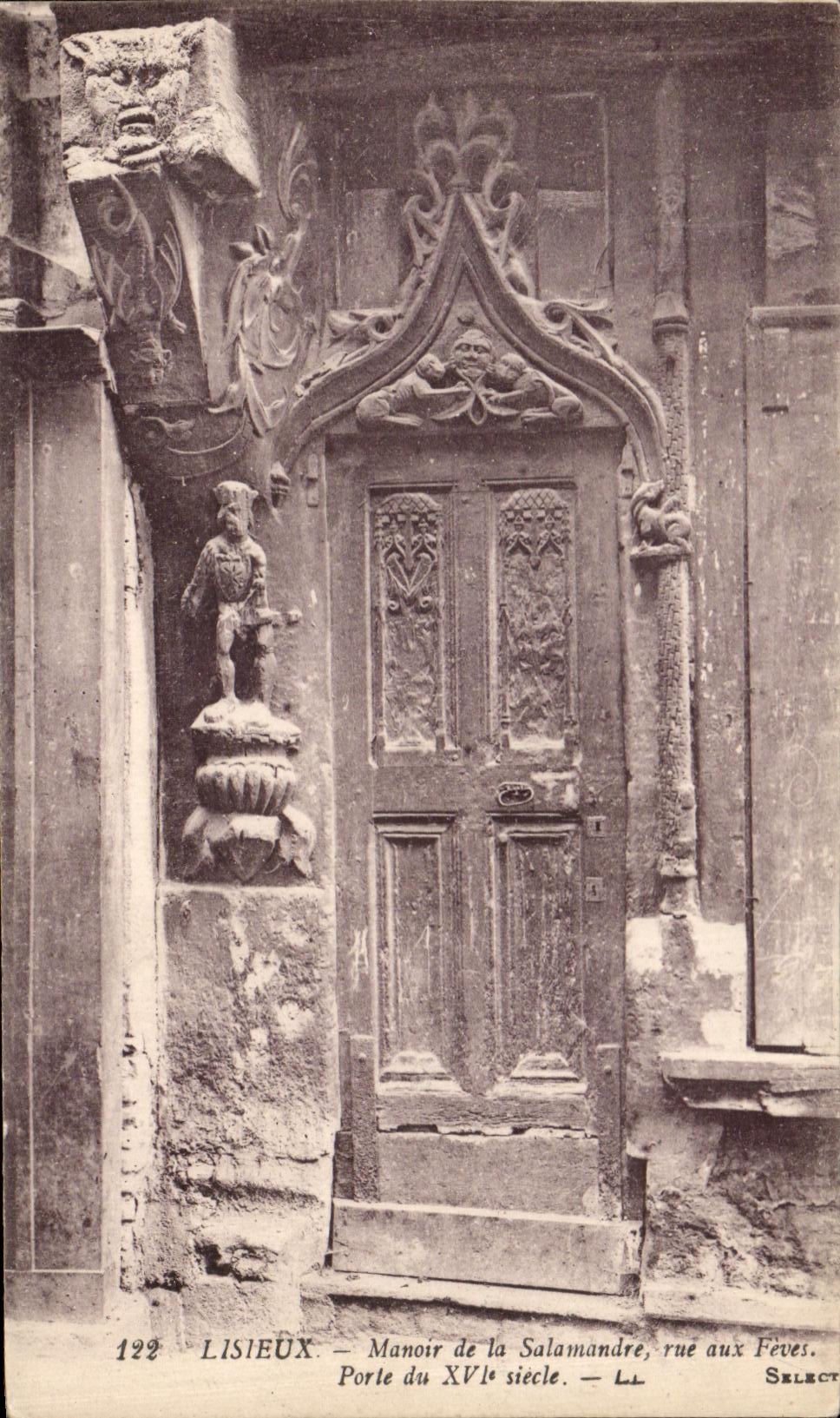CPA Lisieux Manor of the Salamander street to the Broad beans Gate of 16th