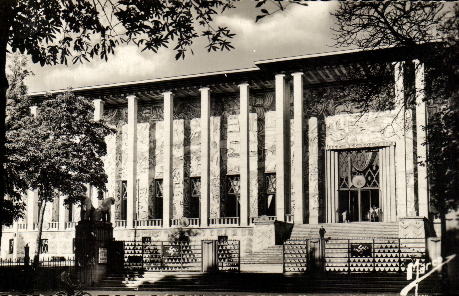CPA Paris the Museum of the Colonies at the Gate Golden Swastika on the front