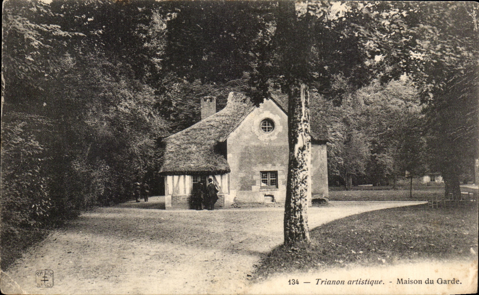 Artistic CPA Trianon House of the Guard