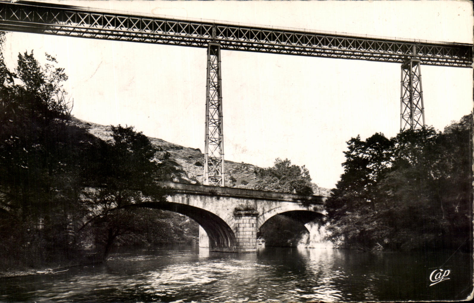 CPA Gannat the Bridge of Pierre and the Viaduct of Rouzat