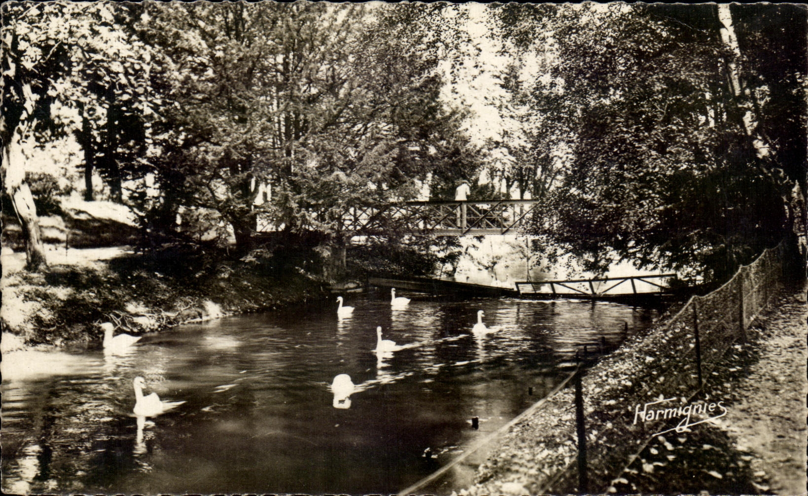 CPA Trawl-nets on the Marne of Jard the swan