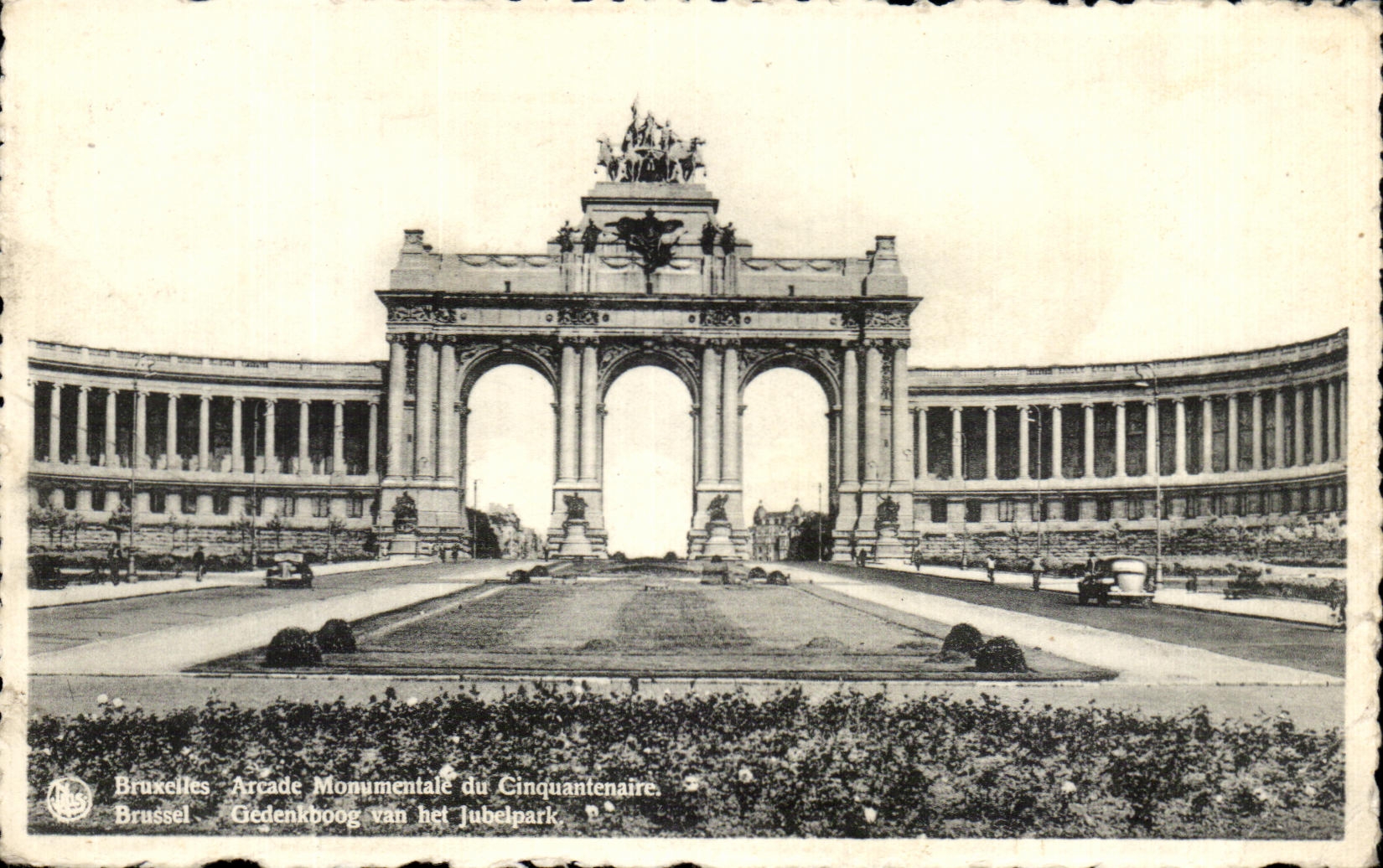 Arcada monumental de CPA <>Brussels</> del quincuagesimo aniversario