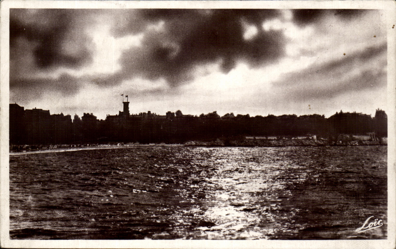 CPA Dinard La Plage et la Malouine au coucher du soleil